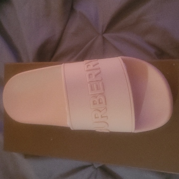 Pink Burberry slides size 9 - Picture 3 of 5